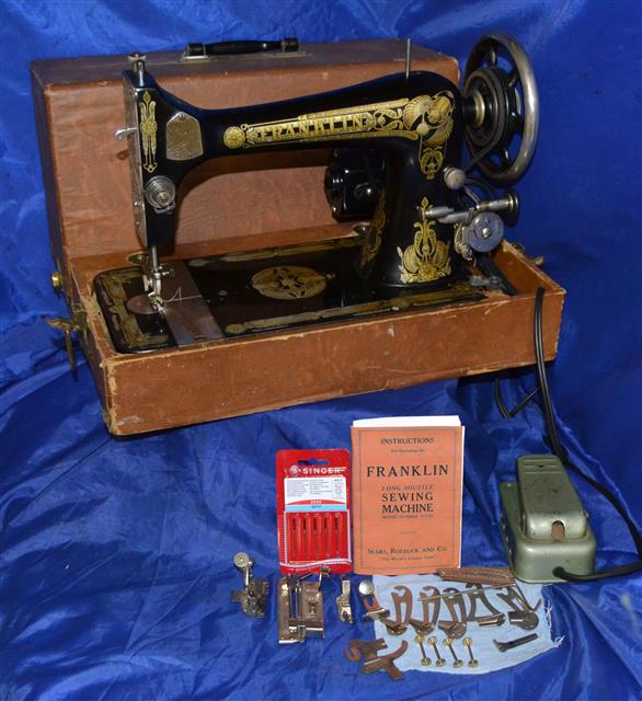 FRANKLIN TUMBLE BUG LONG SHUTTLE SEWING MACHINE
